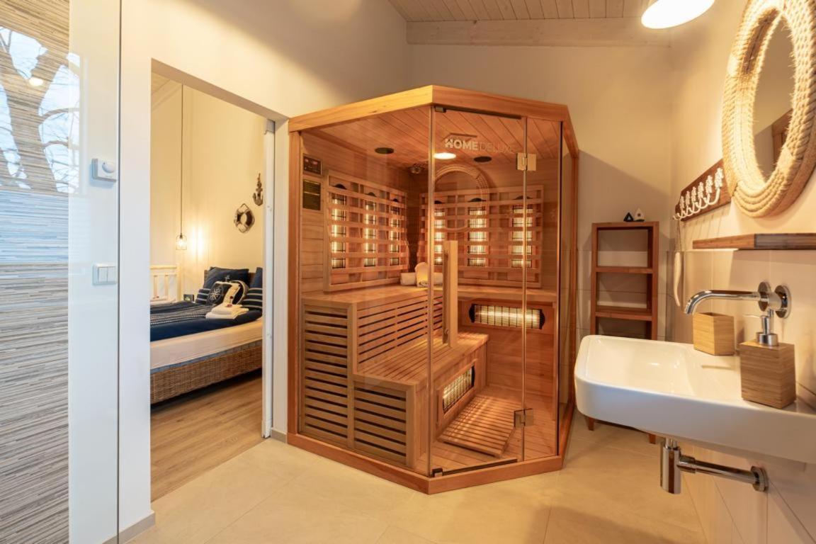Ramoshansenhof Fewo Foerdebrise Mit Sauna Steinberg  Екстериор снимка